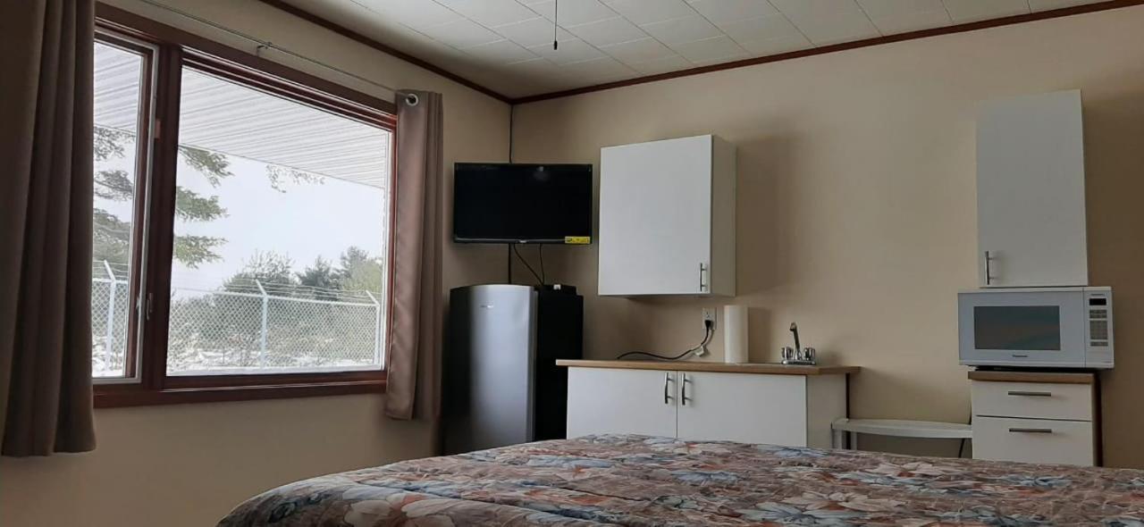 Super Nights Inn Sault Ste. Marie Bagian luar foto