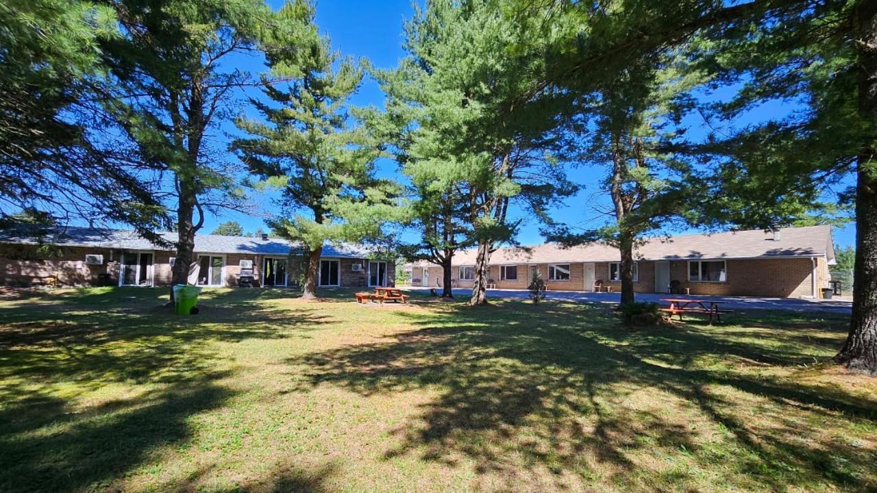 Super Nights Inn Sault Ste. Marie Bagian luar foto