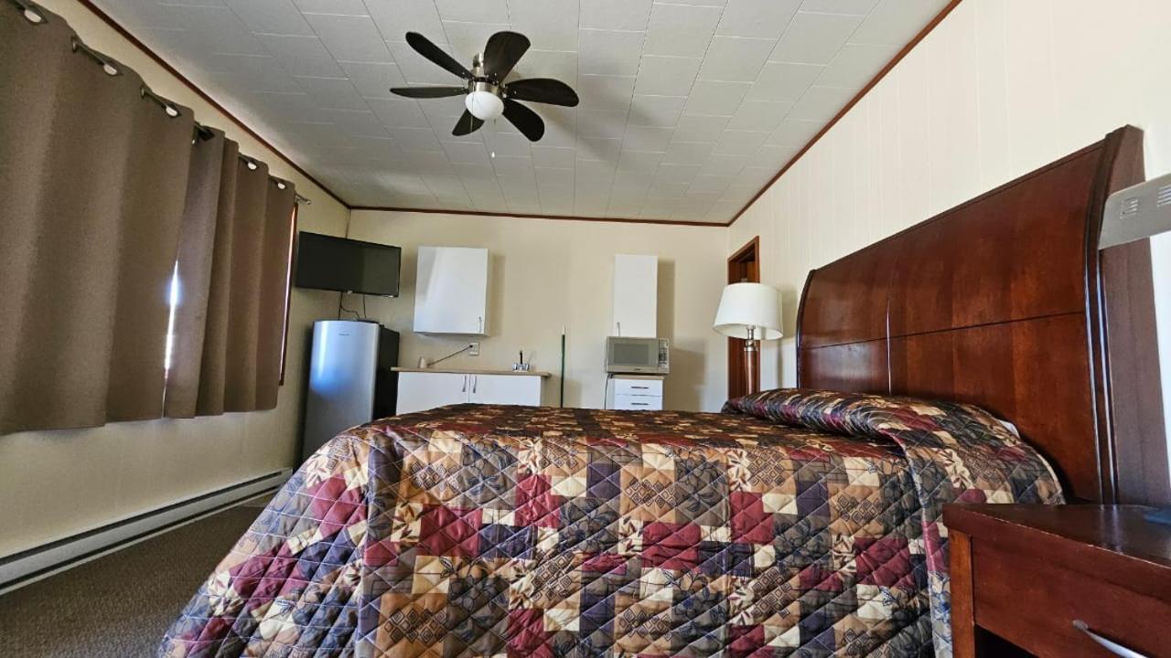 Super Nights Inn Sault Ste. Marie Bagian luar foto